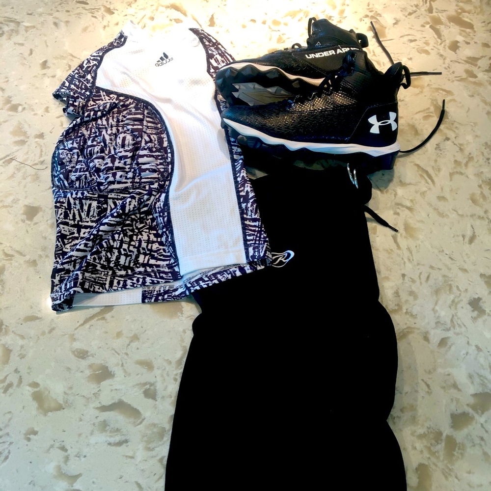 Boys youth football bundle cleats shirt pants